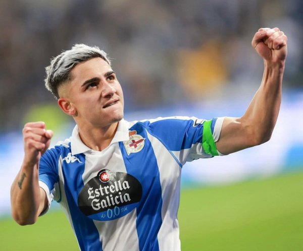 罗马诺：葡体向拉科鲁尼亚认真报价佩克，球员曾拒却科莫