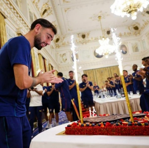 诞辰风物，葡萄牙的骄矜！B费和国度队队友渡过牢记的诞辰