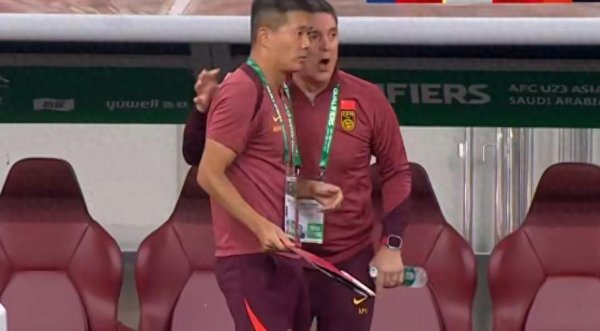 U22生苦战热烈冲突! 10东说念主相互推搡, 刘浩帆染黄, 前国脚点赞