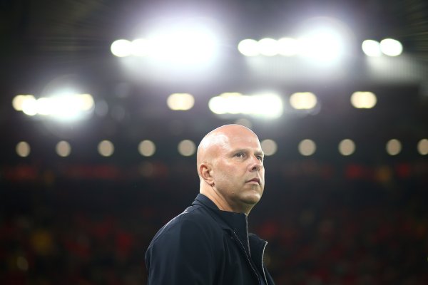 斯洛特道阿利森: 被这么换下折服不是功德, 他周日联赛不会上场了