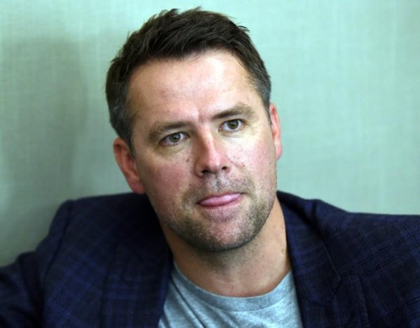 欧文：曼联重返巅峰是漫前程程，进展欠安的包袱不成只改悔于教悔