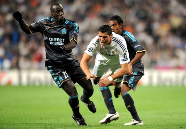 迪亚瓦拉：巅峰期C罗是怪物根柢没法防，09年皇马比当前强