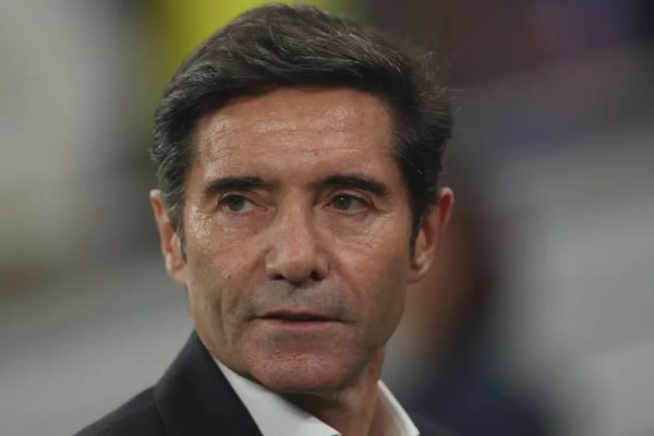 黄潜主帅炮轰裁判：整个东说念主都看到了，热刺该被罚下2东说念主