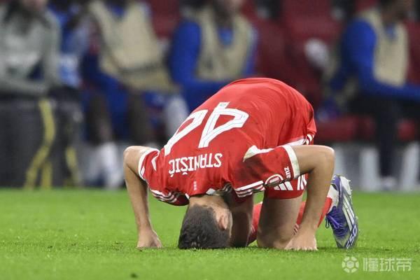 拜仁官方：斯塔尼希奇右膝内侧韧带损害