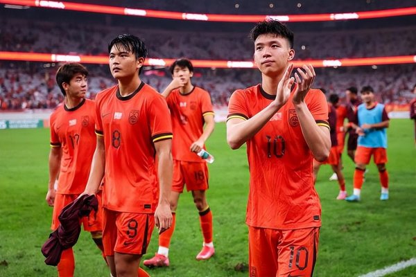 95分钟错失绝杀！中国男足被爆冷：全场17射0球，亚洲杯出线难了