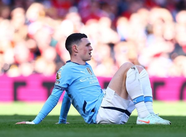 这像极了____？福登1年前身价达到巅峰1.5亿欧，如今腰斩剩8000万