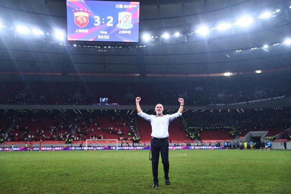 英媒：海港主帅穆斯卡特抓教告吹后，流浪者重启与丹尼-罗尔讨论