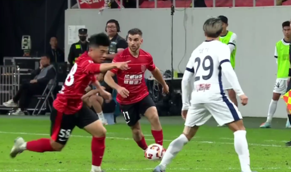 3-1！成齐蓉城大爆发，轻取保级球队，外助散逸激发球迷质疑