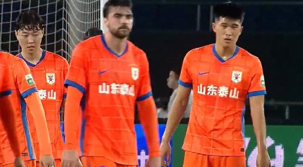 中超-浙江2-2送泰山4连平 克雷桑点射卡扎失点