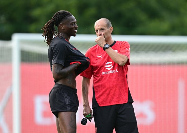 迪马济奥：阿莱格里策动让莱奥首发迎战罗马，和恩昆库搭档锋线