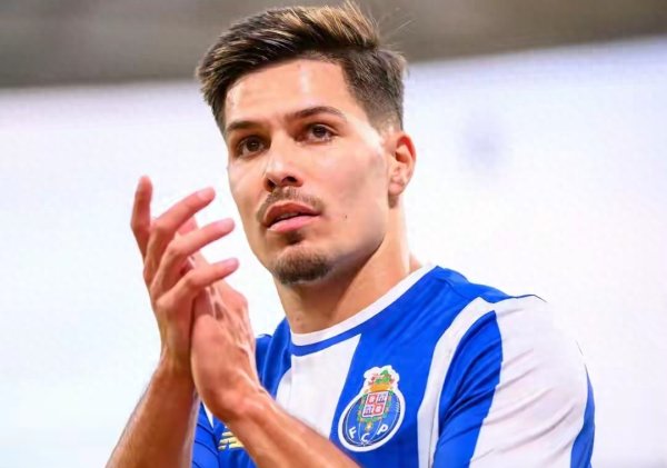 跟着贝加2传1射, 波尔图3-0阿维河 葡超最新排行出炉 穆帅压力山大