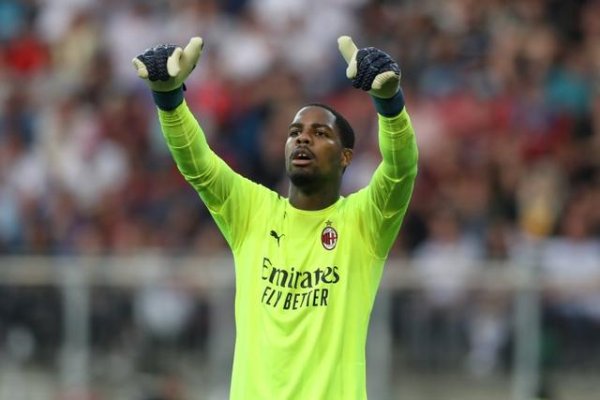 前曼晚主编：曼联明夏仍探究签新一门，专诚免签迈尼昂并已战役