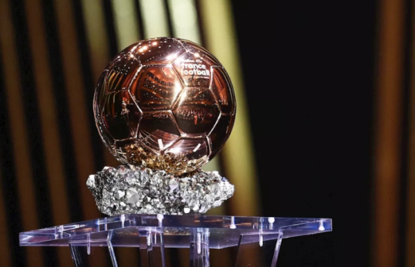 官方！登贝莱荣膺2025金球奖，力压亚马尔初度加冕，创造4大历史