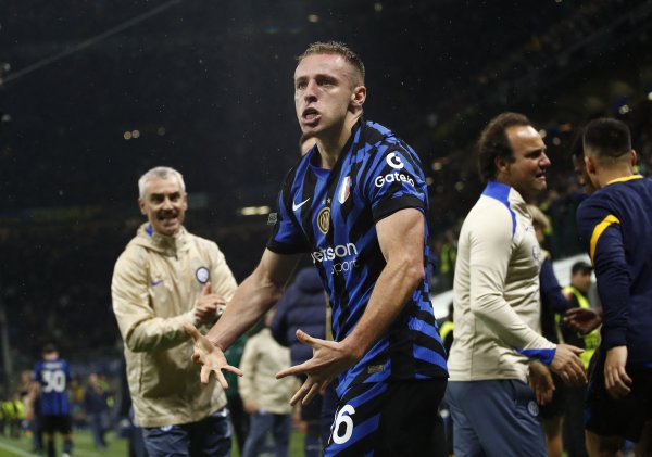 共和报：萨里梦思为拉王人奥签下弗拉西洋，但来回难度很大