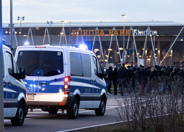 瑞士媒体：弗赖堡将在对阵巴塞尔赛前进行严格的球迷入场查抄