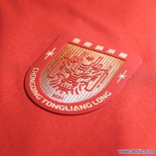 铜梁龙再发感谢信：感谢各界撑合手持重，共期中国足球灿烂来日