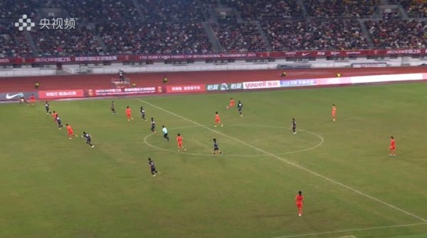 可惜！李镇全精彩停球+过东谈主攻破韩国大门，裁判吹罚越位进球无效