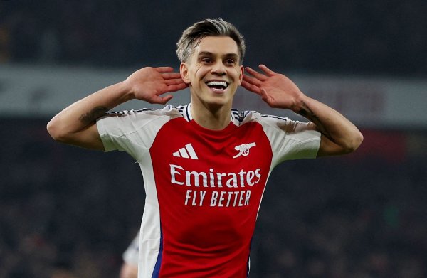 本赛季枪手参与进球榜：特罗萨德10球居首，赖斯、埃泽各7球