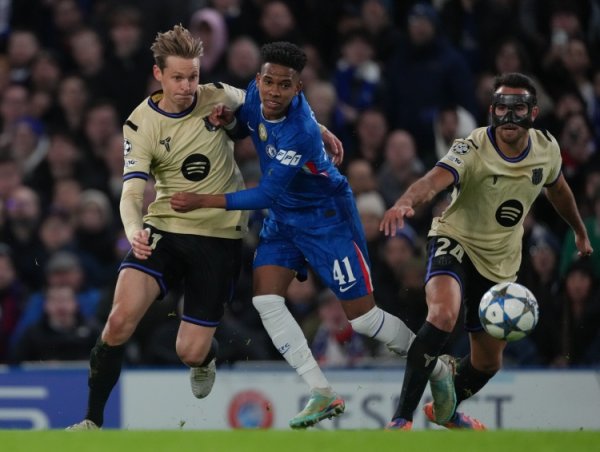 青训栽植：埃斯特旺的控球、均衡感和射门王人卓尔不群，他是块张含韵