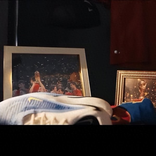 37岁布斯克茨行将退役! 当哈白布透澈告别足坛之时, 你念念起了什么